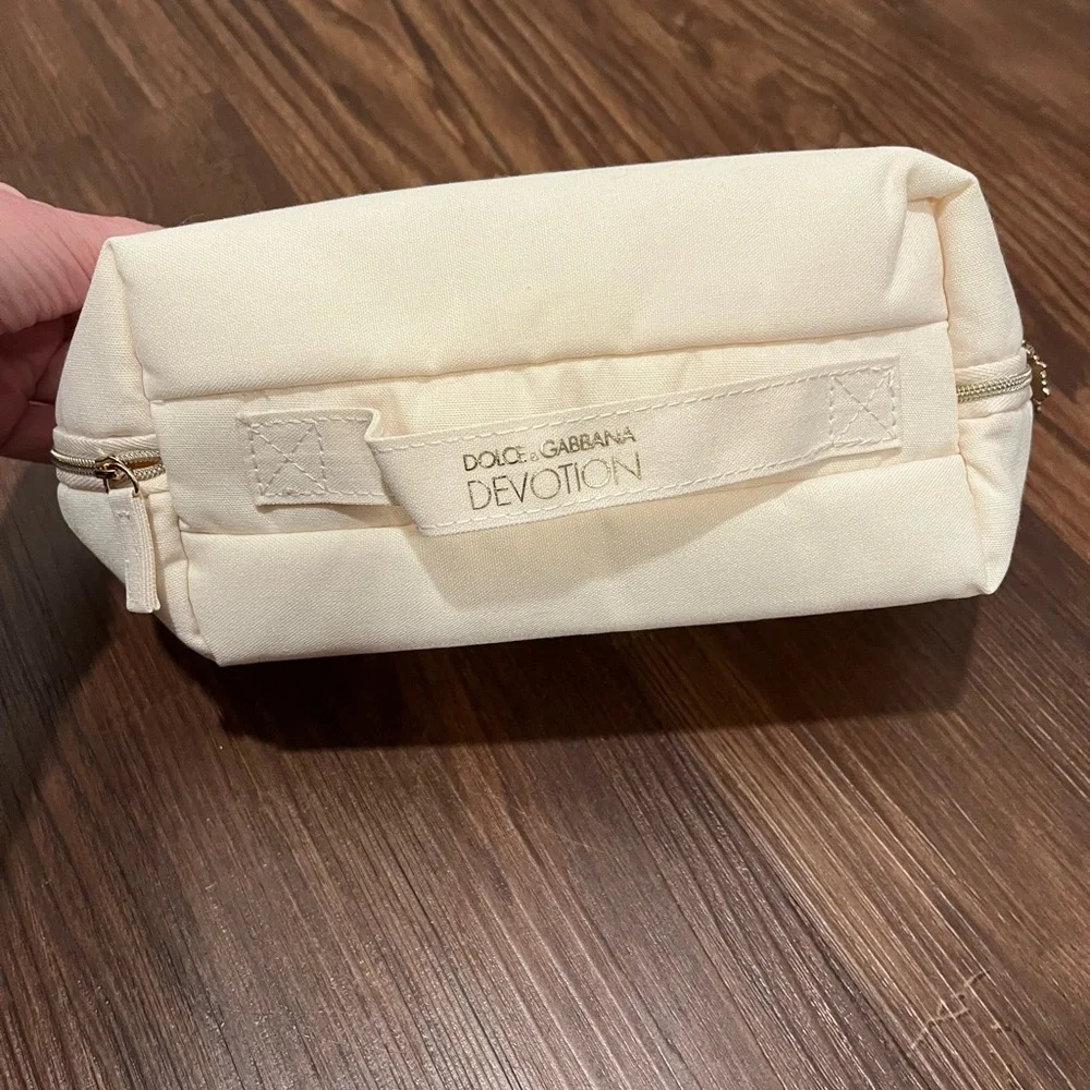 NWOT Dolce&Gabbana Devotion Sacred Heart Toiletry Make-up Bag Pouch